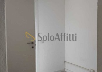 PHOTO-2026-01-09-15-25-01.jpg - Commercial Premises Piazzale Caduti Saronnesi 8, Saronno - photo 6