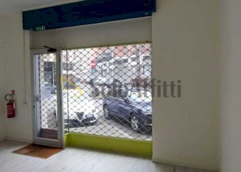 PHOTO-2026-01-09-15-25-04 5.jpg - Commercial Premises Piazzale Caduti Saronnesi 8, Saronno - photo 13