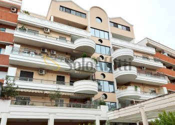 Roma, Ostia - ampio trilocale luminoso.jpg - Three-room apartment Via Polinesia, Roma - photo 1