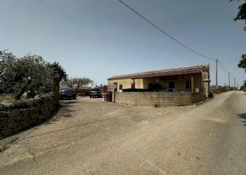 ESTERNO.jpg - Rustico Contrada Pirato Cava Maria 38g, Modica - foto 17