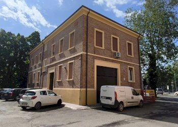IMG_20260511_102815.jpg - Four-room apartment Viale Raimondo Montecuccoli 4, Modena (neighborhood Circoscrizione 1) - photo 22