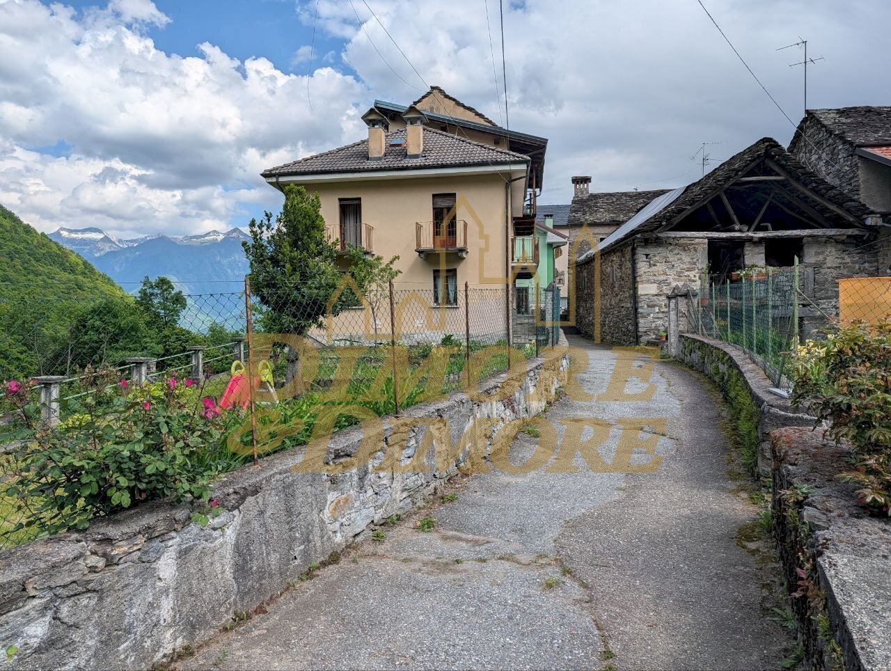Esterno 2.jpg - Villa Frazione Croppo, Montescheno - foto 1