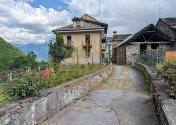 Esterno 2.jpg - Villa Frazione Croppo, Montescheno - foto 1