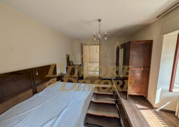 Camera letto matrimoniale.jpg - Villa Frazione Croppo, Montescheno - foto 13
