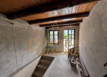 Ingresso solaio.jpg - Villa Frazione Croppo, Montescheno - foto 19