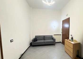 1.png - Apartment Largo Augusto Merlo 189, Genova (neighborhood Marassi) - photo 5
