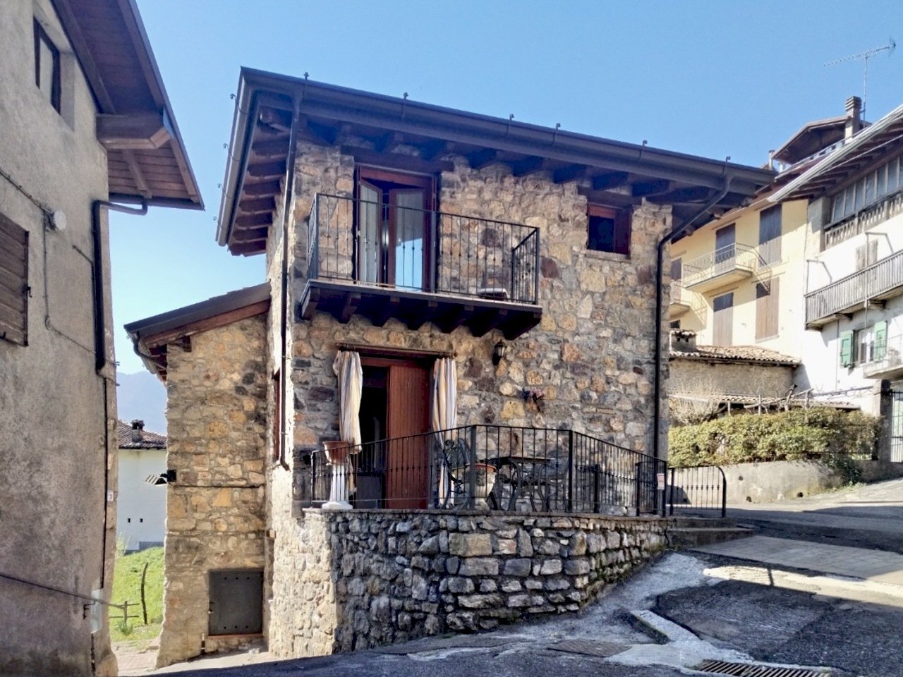 b6cba62f-05db-4487-ab35-dee2dabe42cd.jpg - Porzione di casa Via Navono 1, Pertica Alta - foto 1