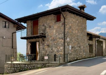 IMG_7337 - Porzione di casa Via Navono 1, Pertica Alta - foto 1
