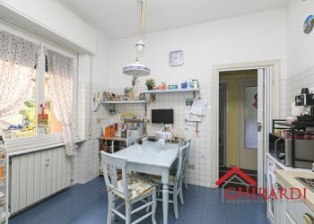 3.2 CUCINA.jpg - Appartamento Piazza Giovanni Tarello 9, Genova (zona Sestri Ponente) - foto 9