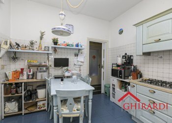 3.3 CUCINA.jpg - Appartamento Piazza Giovanni Tarello 9, Genova (zona Sestri Ponente) - foto 10