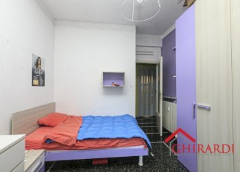 5.2 CAMERA 2.jpg - Appartamento Piazza Giovanni Tarello 9, Genova (zona Sestri Ponente) - foto 18