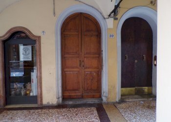100_0245.jpg - Magazzino Via San Felice 89, Bologna (zona Centro Storico) - foto 3