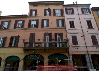 100_0256.jpg - Magazzino Via San Felice 89, Bologna (zona Centro Storico) - foto 4
