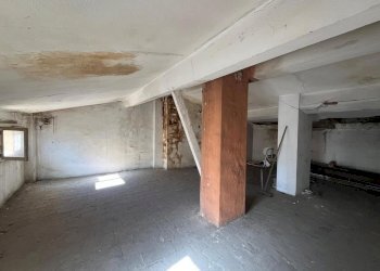 WhatsApp Image 2026-02-17 at 17.06.34 - Warehouse Via San Felice 89, Bologna (neighborhood Centro Storico) - photo 10
