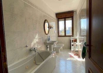Appartamento Modena (zona Villaggio Giardino) - foto 9
