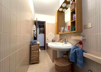 Three-room apartment Corso lima, Chiavari - photo 14