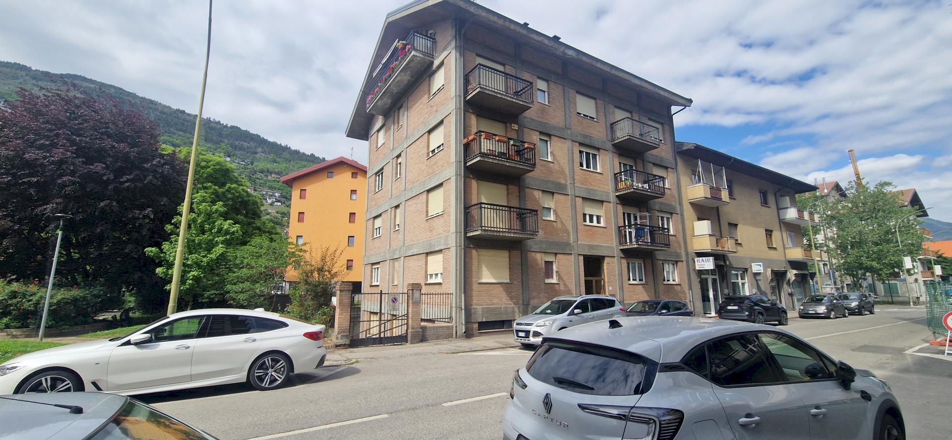Three-room apartment Via Col.Alessi, Aosta - photo 1