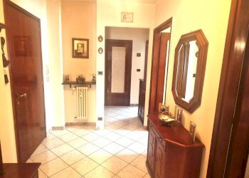 Three-room apartment Via Col.Alessi, Aosta - photo 2