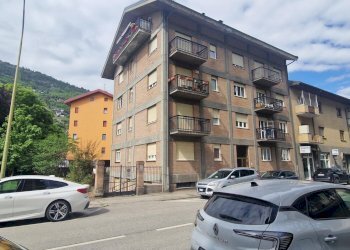 Three-room apartment Via Col.Alessi, Aosta - photo 1