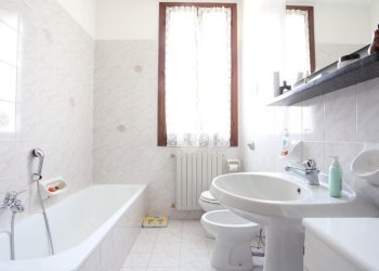 Apartment Via Valli, Calderara di Reno - photo 10