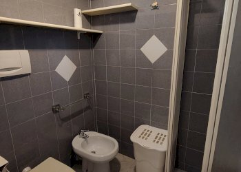 Bagno - Bilocale via San Donato, 53, Torino (zona San Donato) - foto 11