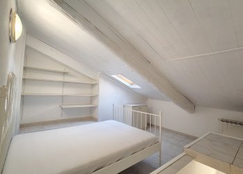 Camera - Bilocale via San Donato, 53, Torino (zona San Donato) - foto 8