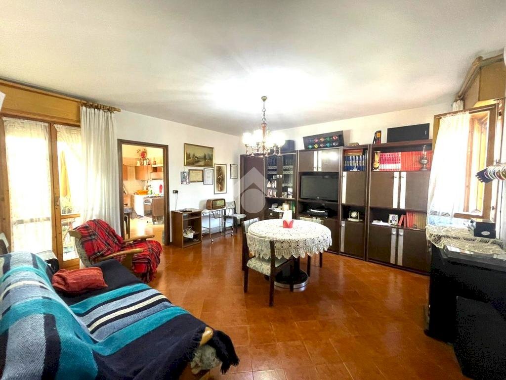 Four-room apartment Via Galileo Galilei, Malalbergo - photo 2