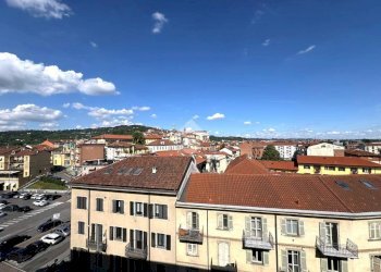 Three-room apartment Via Cavour, Moncalieri - photo 3