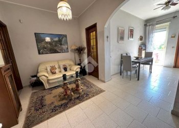 Three-room apartment Via Cavour, Moncalieri - photo 6