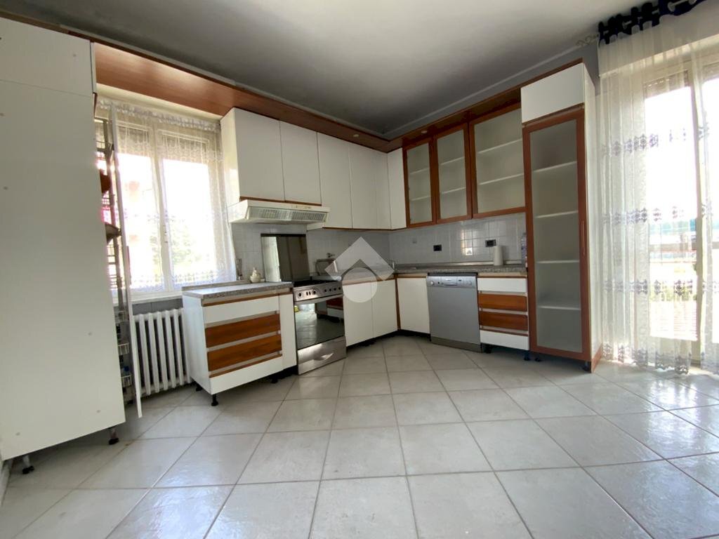 Three-room apartment Via toce, Torino (neighborhood Falchera) - photo 3