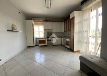 Three-room apartment Via toce, Torino (neighborhood Falchera) - photo 2