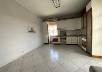 Three-room apartment Via toce, Torino (neighborhood Falchera) - photo 4
