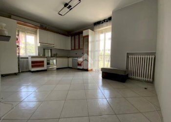 Three-room apartment Via toce, Torino (neighborhood Falchera) - photo 5