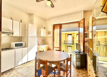 Two-room apartment Loano - photo 3