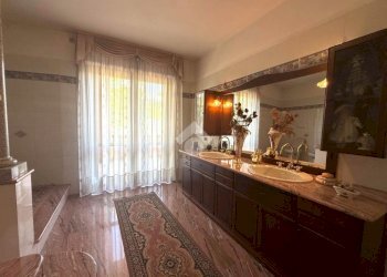 Portion of a house Via Lobrino, Cerano - photo 8