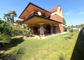 Portion of a house Via Lobrino, Cerano - photo 20