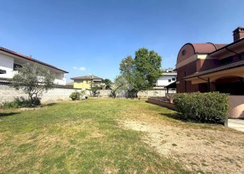 Portion of a house Via Lobrino, Cerano - photo 21