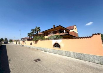 Portion of a house Via Lobrino, Cerano - photo 23