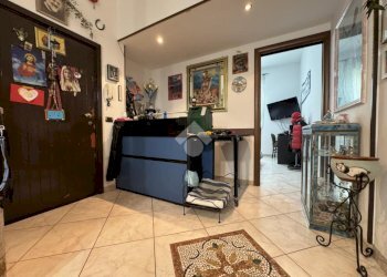 Three-room apartment Via Gaetano Donizzetti, Galliate - photo 3