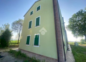 Semi-detached house Str. Cavi, Collecchio - photo 3
