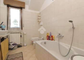 Three-room apartment Via Monte Rosa, Cerro Maggiore - photo 9
