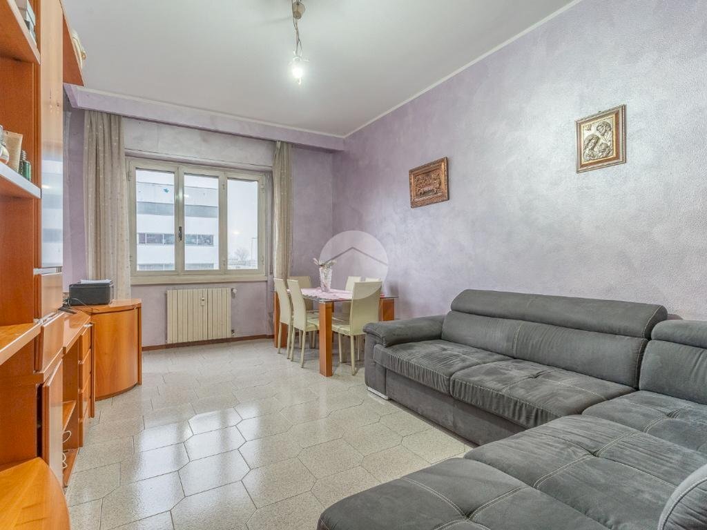Three-room apartment Viale Leonardo Da Vinci, Trezzano sul Naviglio - photo 2