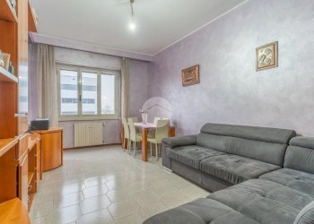 Three-room apartment Viale Leonardo Da Vinci, Trezzano sul Naviglio - photo 2