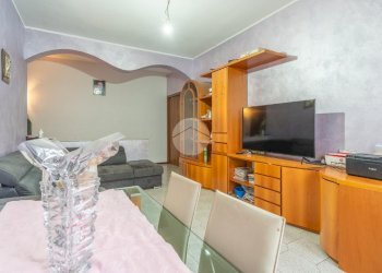 Three-room apartment Viale Leonardo Da Vinci, Trezzano sul Naviglio - photo 6