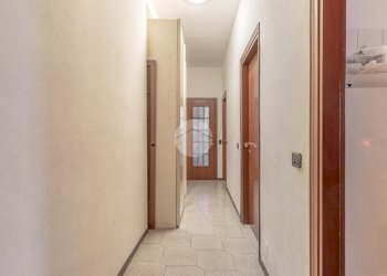 Three-room apartment Viale Leonardo Da Vinci, Trezzano sul Naviglio - photo 13