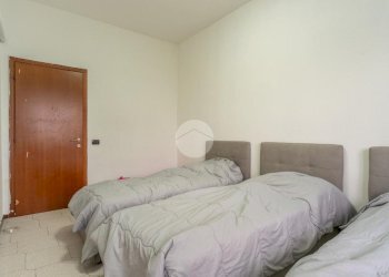Three-room apartment Viale Leonardo Da Vinci, Trezzano sul Naviglio - photo 16