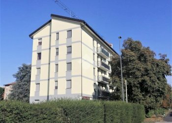 Three-room apartment Via Quarenghi Giacomo, Milano (neighborhood Gallaratese) - photo 1