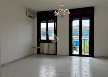 Three-room apartment Via Quarenghi Giacomo, Milano (neighborhood Gallaratese) - photo 9