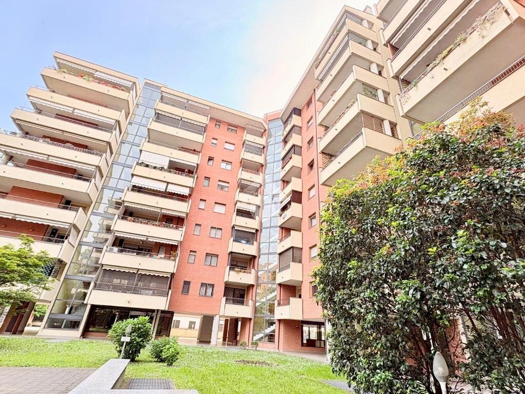 Three-room apartment Via Caduti in Missione di Pace, Milano (neighborhood Rubattino) - photo 1