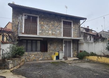 Facciata - Casa semi indipendente Via Grandis, Borgo San Dalmazzo - foto 11